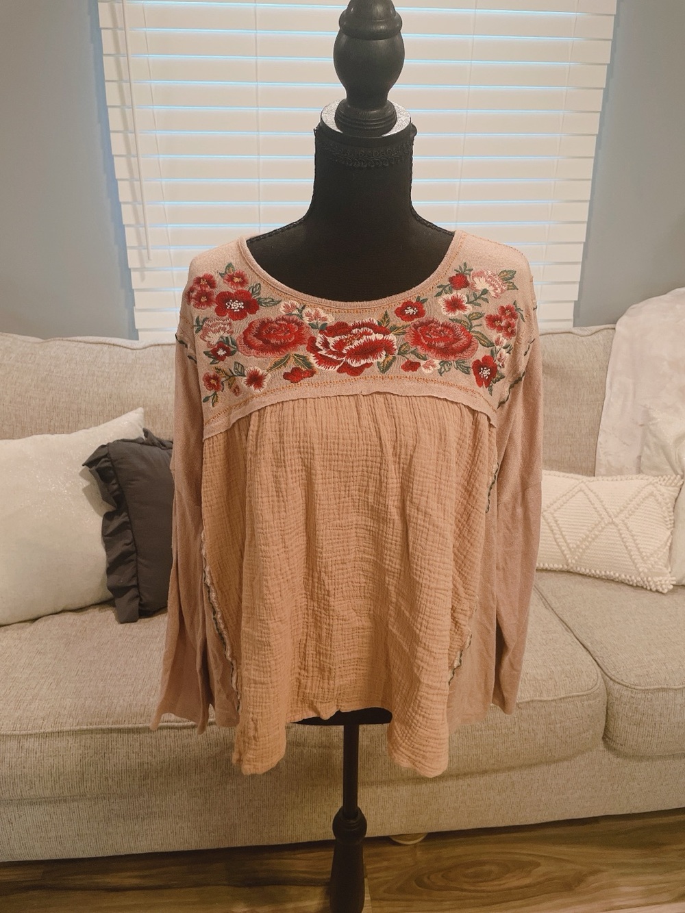 Savanna Jane Embroidered Gauzy Blouse Size L